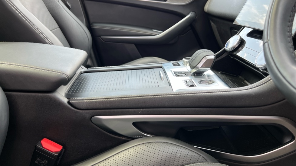 Used Jaguar F-Pace 2024 for sale - 75992917: Photo 21