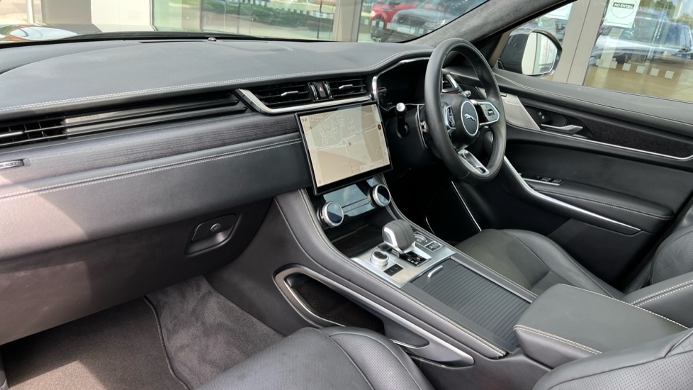 Used Jaguar F-Pace 2024 for sale - 75992917: Photo 33