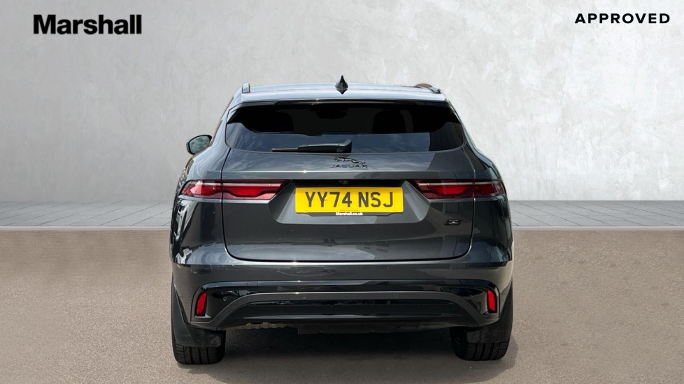 Used Jaguar F-Pace 2024 for sale - 75992917: Photo 6