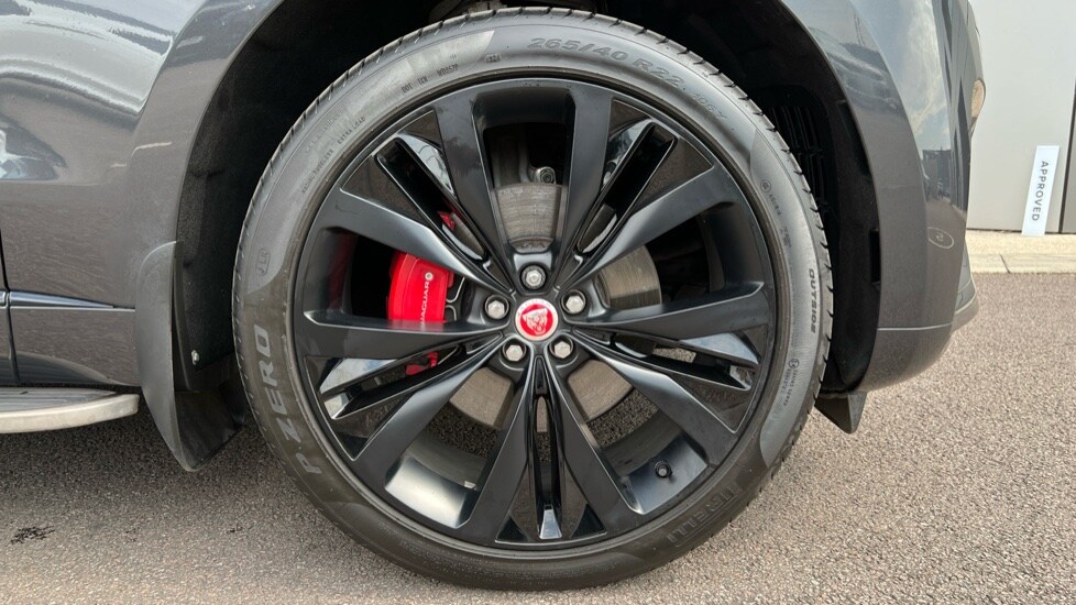 Used Jaguar F-Pace 2024 for sale - 75992917: Photo 8