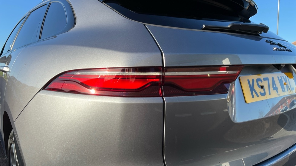 Used Jaguar F-Pace 2024 for sale - 76773142: Photo 19