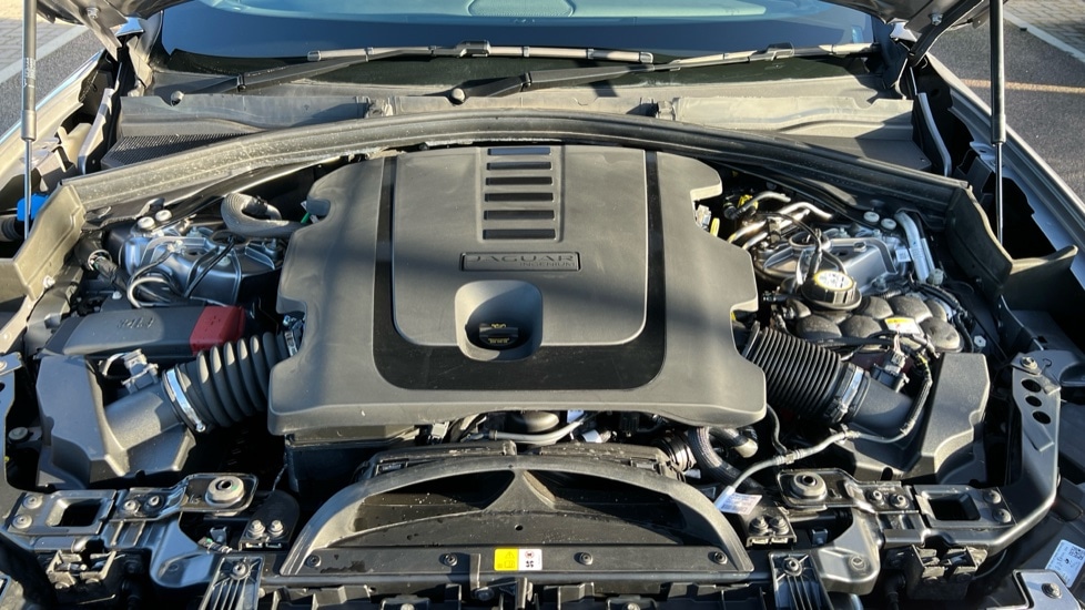 Used Jaguar F-Pace 2024 for sale - 76773142: Photo 34