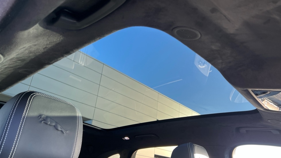 Used Jaguar F-Pace 2024 for sale - 76773142: Photo 35