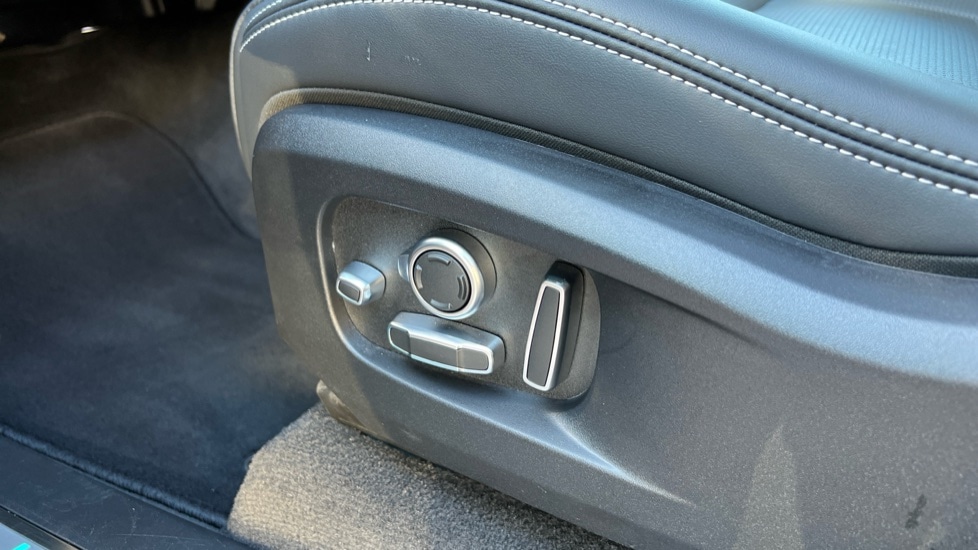 Used Jaguar F-Pace 2024 for sale - 76773142: Photo 36