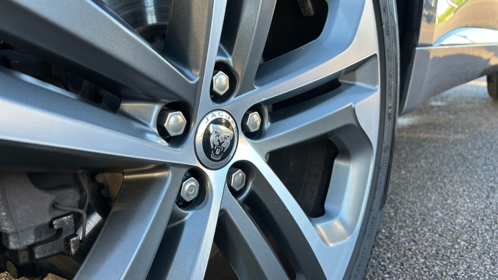 Used Jaguar F-Pace 2024 for sale - 76773142: Photo 41