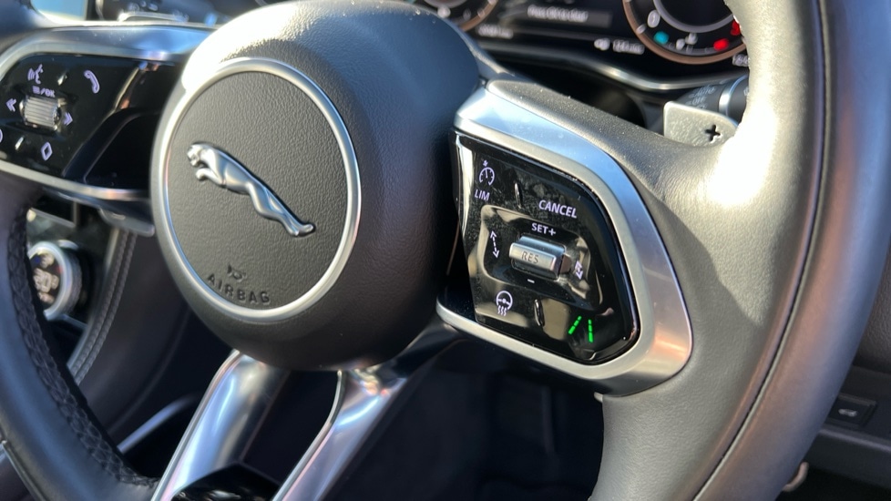 Used Jaguar F-Pace 2024 for sale - 76773142: Photo 45