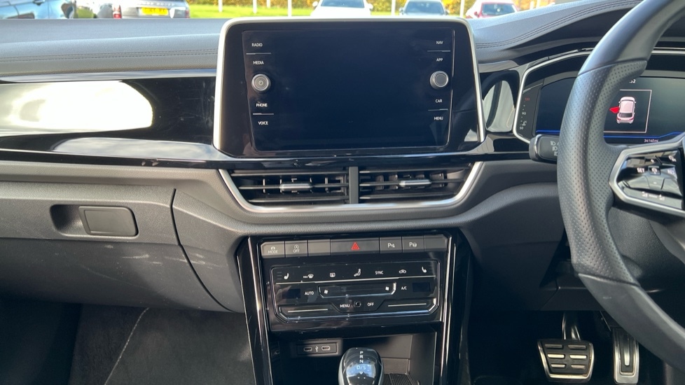 Used Volkswagen T-Roc 2023 for sale - 76442154: Photo 12