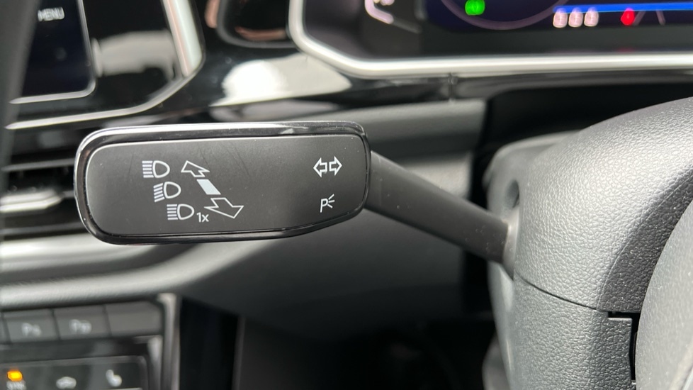 Used Volkswagen T-Roc 2023 for sale - 76442154: Photo 25