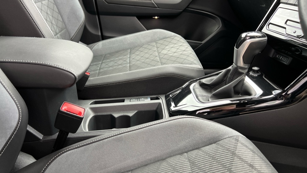 Used Volkswagen T-Roc 2023 for sale - 76442154: Photo 28