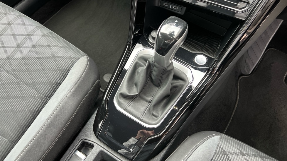 Used Volkswagen T-Roc 2023 for sale - 76442154: Photo 29