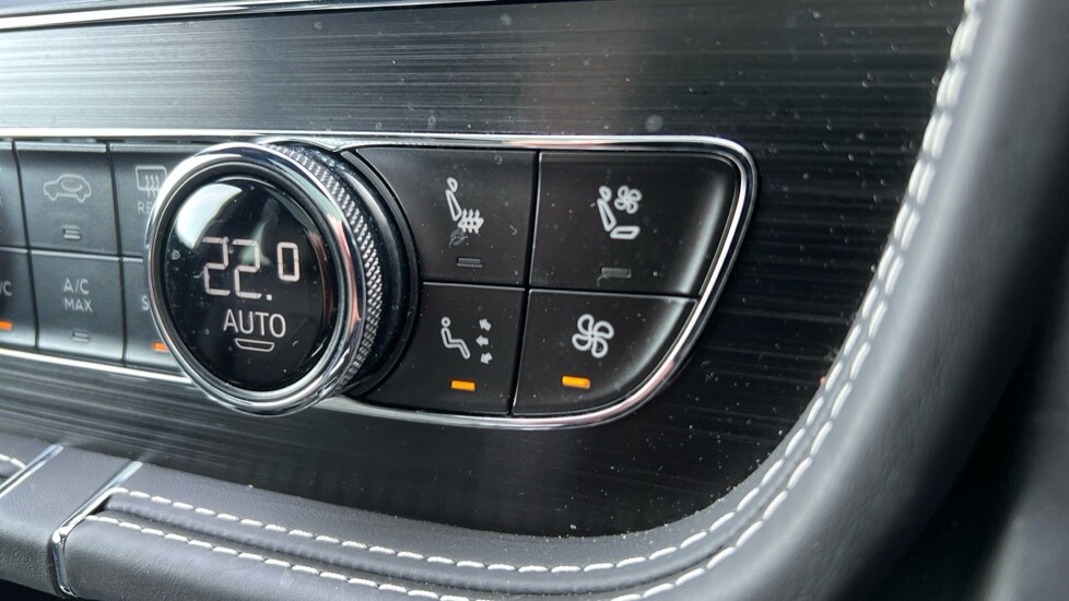 Used Bentley Bentayga 2019 for sale - 77021859: Photo 34