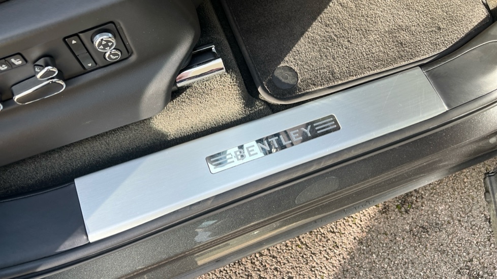 Used Bentley Bentayga 2019 for sale - 77021859: Photo 37