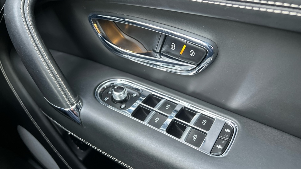 Used Bentley Bentayga 2019 for sale - 77021859: Photo 39