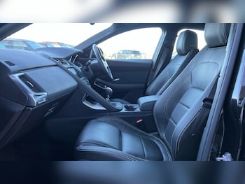 Used Jaguar E-Pace 2020 for sale - 75828891: Photo