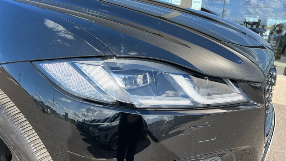 Used Jaguar F-Pace 2023 for sale - 76647794: Photo 17