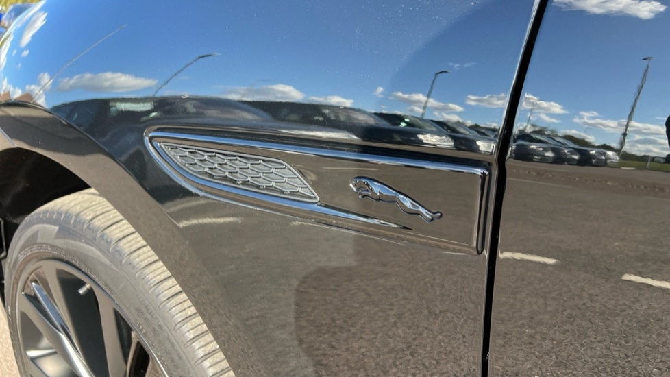 Used Jaguar F-Pace 2023 for sale - 76647794: Photo 20