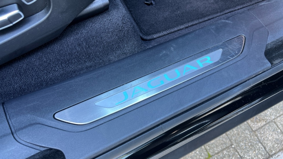 Used Jaguar F-Pace 2023 for sale - 76647794: Photo 23