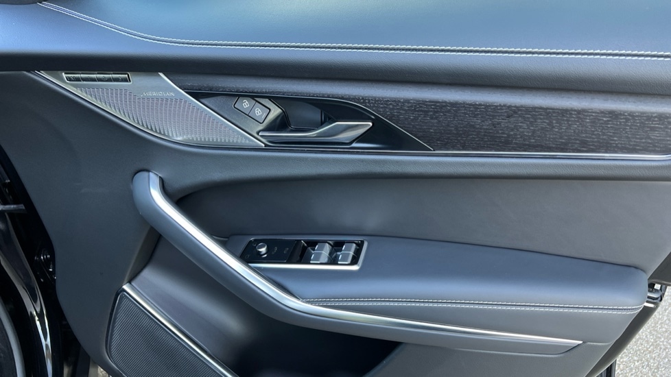 Used Jaguar F-Pace 2023 for sale - 76647794: Photo 24