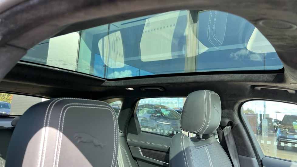 Used Jaguar F-Pace 2023 for sale - 76647794: Photo 35