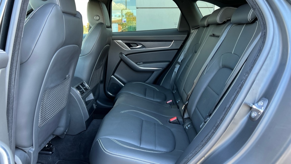 Used Jaguar F-Pace 2023 for sale - 76647794: Photo 4