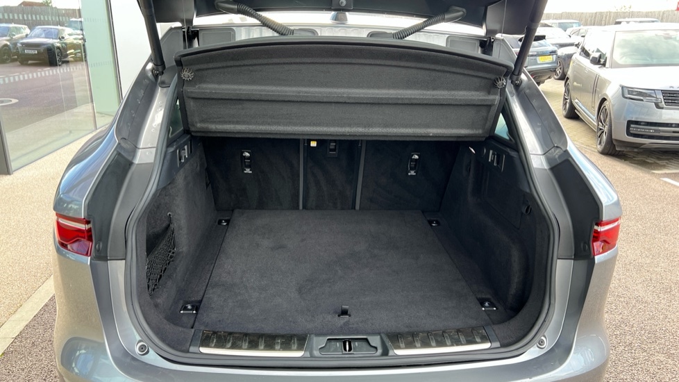 Used Jaguar F-Pace 2022 for sale - 76870189: Photo 10