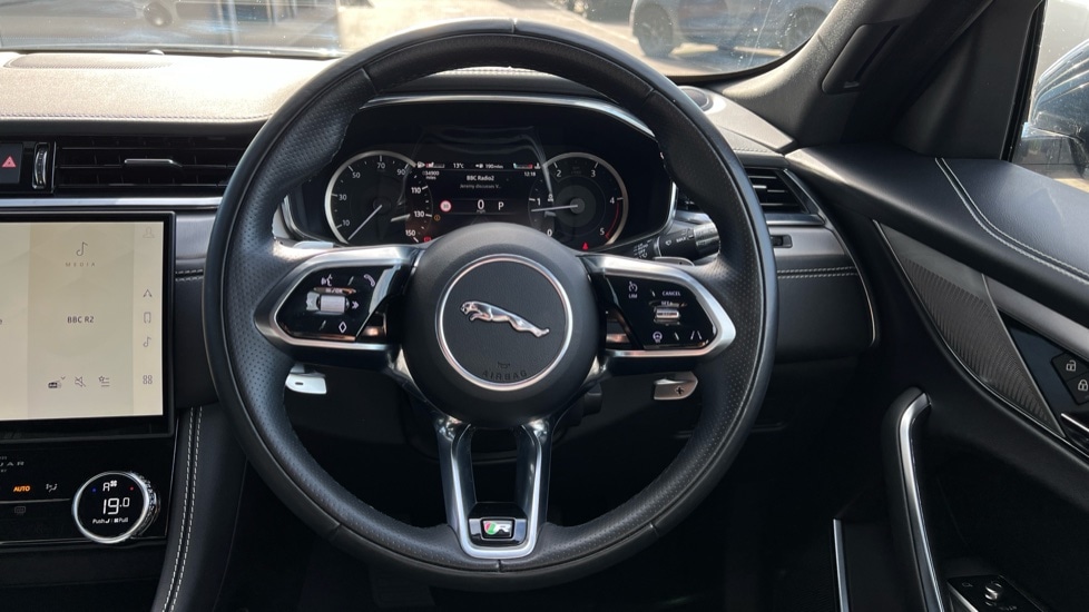 Used Jaguar F-Pace 2022 for sale - 76870189: Photo 15