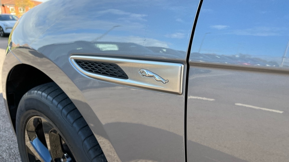 Used Jaguar F-Pace 2022 for sale - 76870189: Photo 20