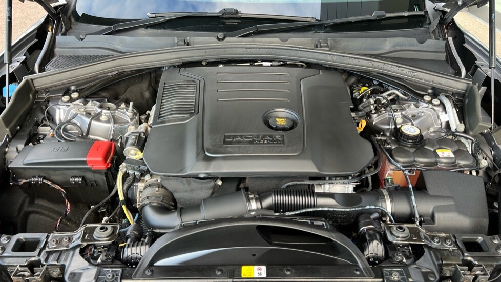 Used Jaguar F-Pace 2022 for sale - 76870189: Photo 34