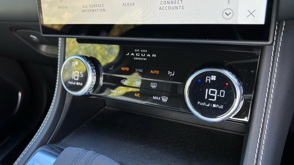 Used Jaguar F-Pace 2022 for sale - 76870189: Photo 41