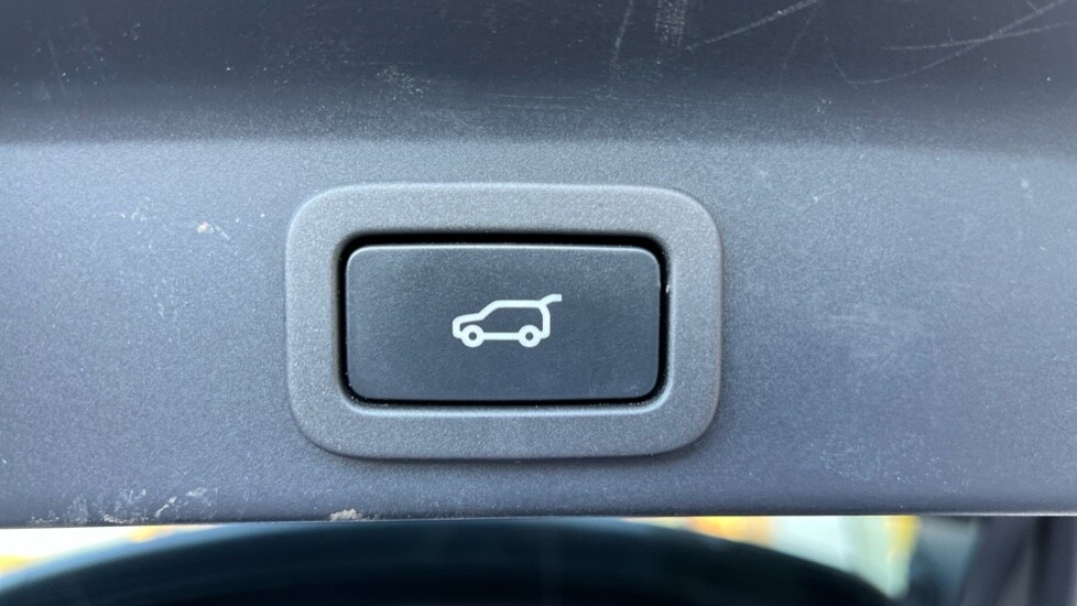 Used Jaguar F-Pace 2022 for sale - 76870820: Photo 52