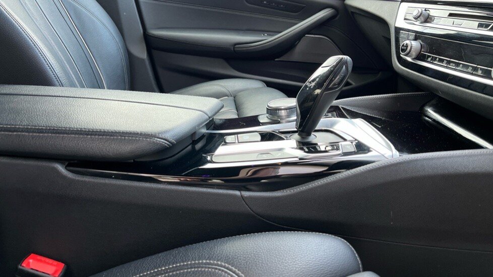 Used BMW 5 Series 2017 for sale - 77010277: Photo 28