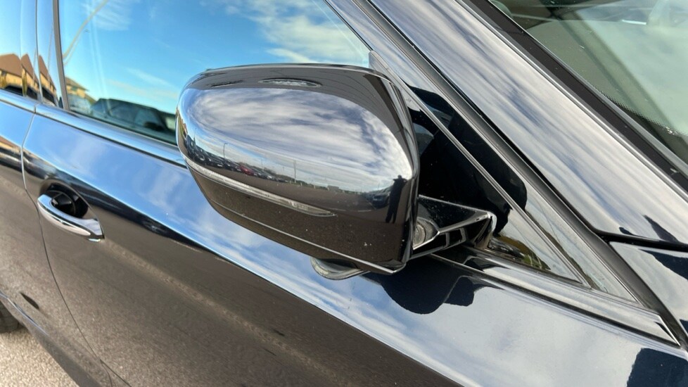 Used BMW 5 Series 2017 for sale - 77010277: Photo 46