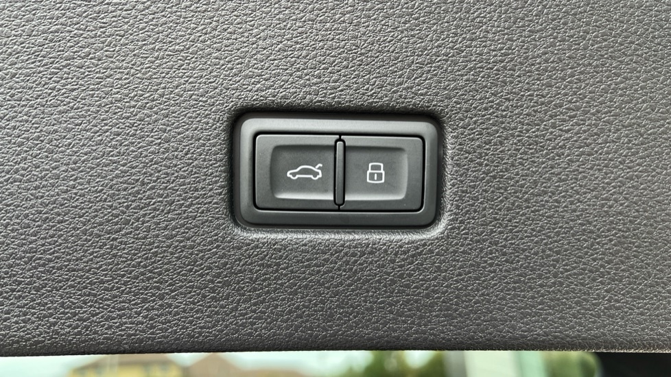 Used Audi Q8 2022 for sale - 76501377: Photo 52