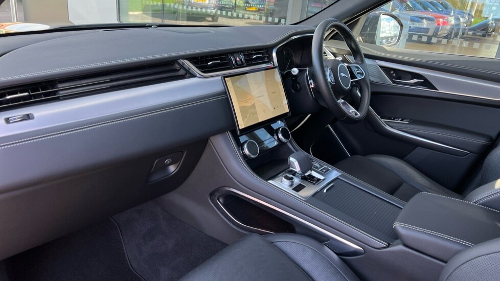 Used Jaguar F-Pace 2022 for sale - 76338763: Photo 33