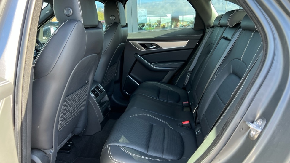Used Jaguar F-Pace 2022 for sale - 76338763: Photo 4