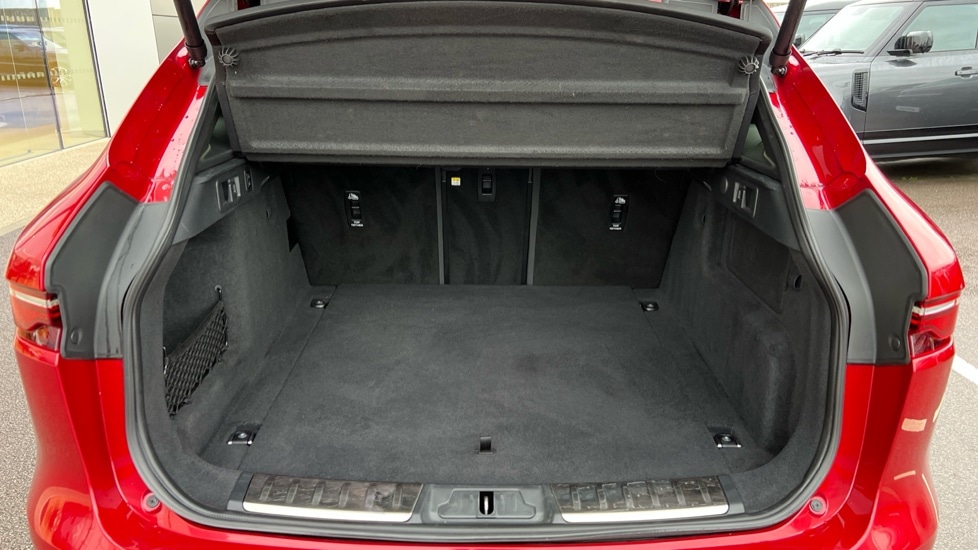 Used Jaguar F-Pace 2023 for sale - 76872764: Photo 10