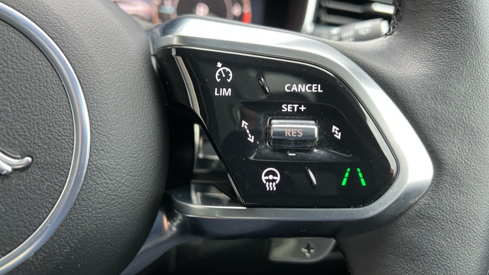 Used Jaguar F-Pace 2023 for sale - 76872764: Photo 37