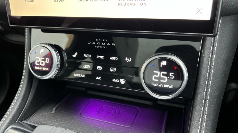 Used Jaguar F-Pace 2023 for sale - 76872764: Photo 42