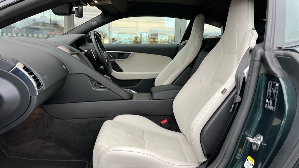 Used Jaguar F-Type 2021 for sale - 76874298: Photo 3