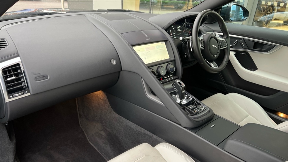 Used Jaguar F-Type 2021 for sale - 76874298: Photo 33