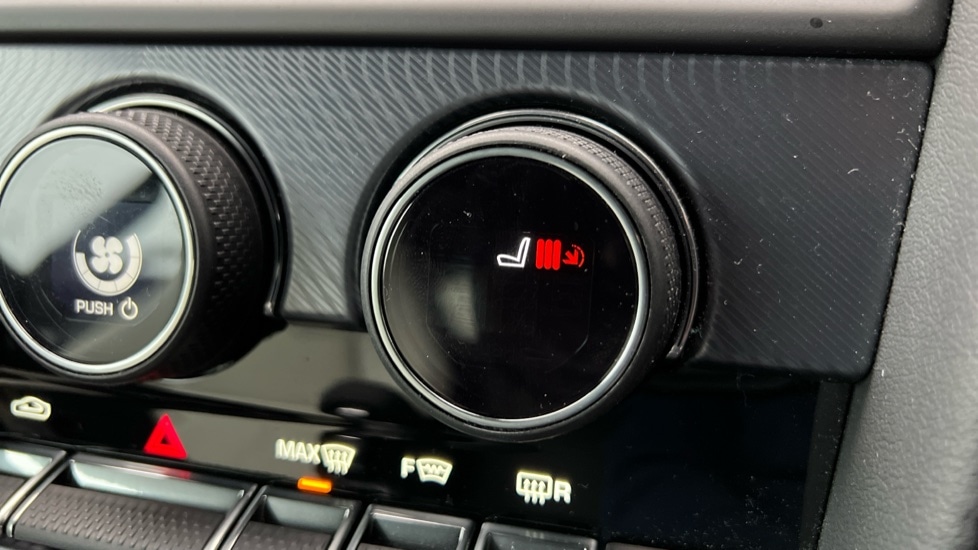 Used Jaguar F-Type 2021 for sale - 76874298: Photo 40