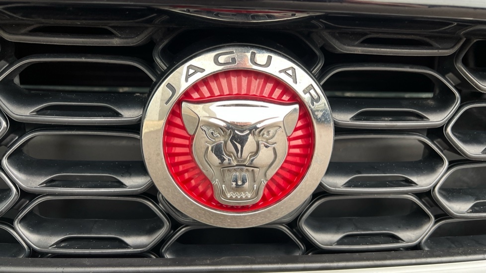 Used Jaguar F-Type 2021 for sale - 76874298: Photo 51