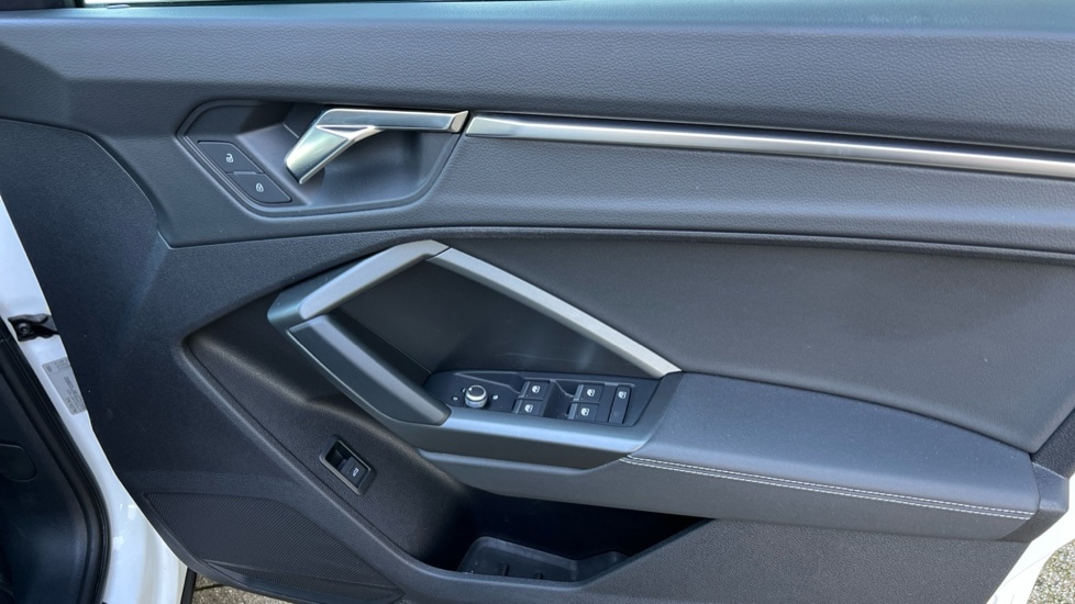 Used Audi Q3 2023 for sale - 76872591: Photo 30