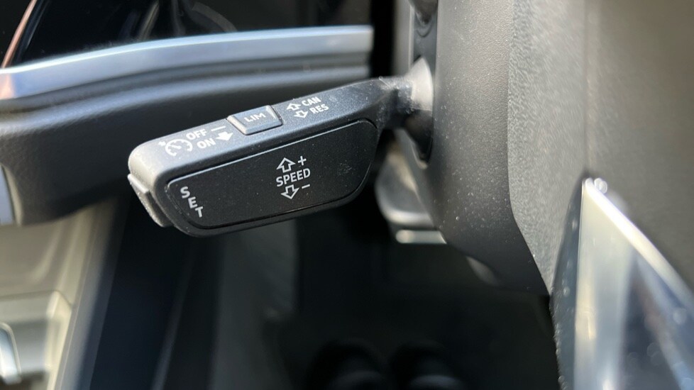 Used Audi Q3 2023 for sale - 76872591: Photo 53