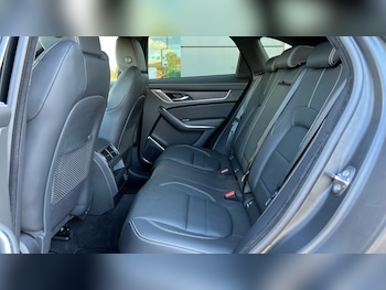 Used Jaguar F-Pace 2023 for sale - 76248644: Photo 4