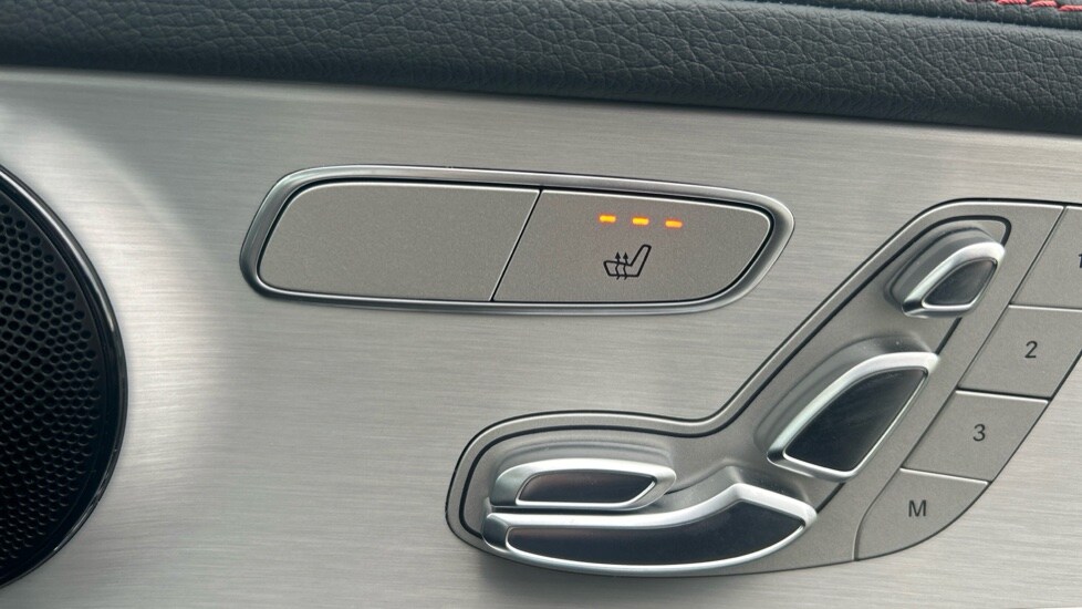 Used Mercedes-Benz GLC 2022 for sale - 77010252: Photo 32