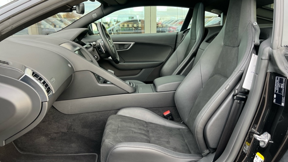 Used Jaguar F-Type 2020 for sale - 76873730: Photo 3