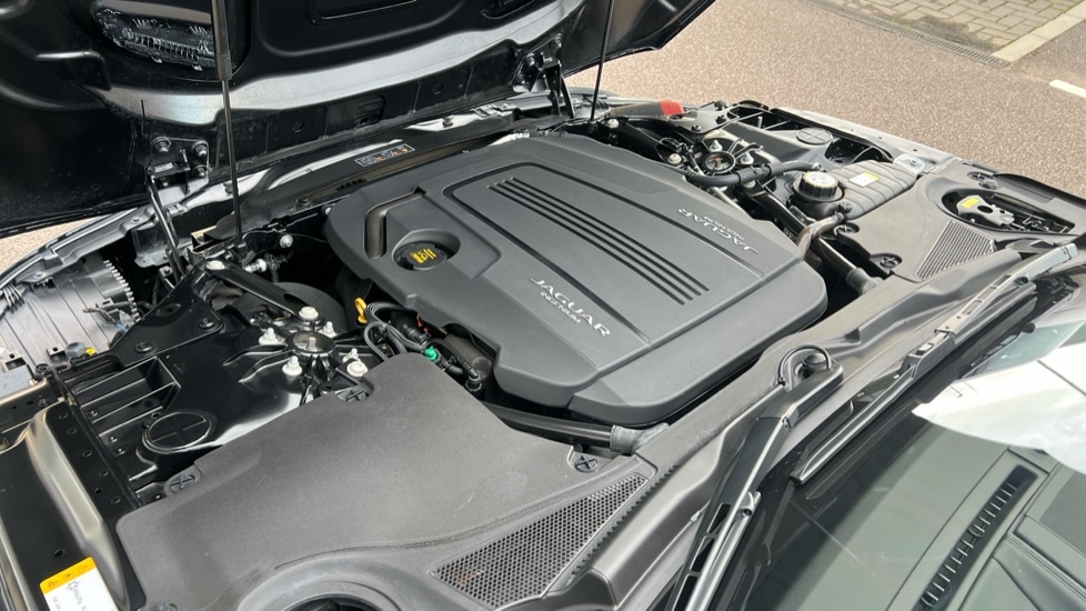 Used Jaguar F-Type 2020 for sale - 76873730: Photo 34