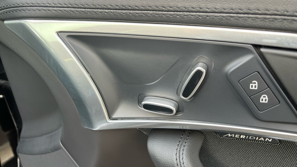 Used Jaguar F-Type 2020 for sale - 76873730: Photo 35