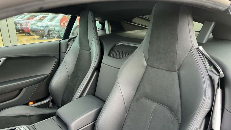 Used Jaguar F-Type 2020 for sale - 76873730: Photo 4